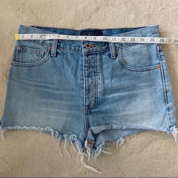 Lucky Brand A Line Vintage Short High Rise Embroidered Cutoff Denim Size 28 - Picture 3 of 11